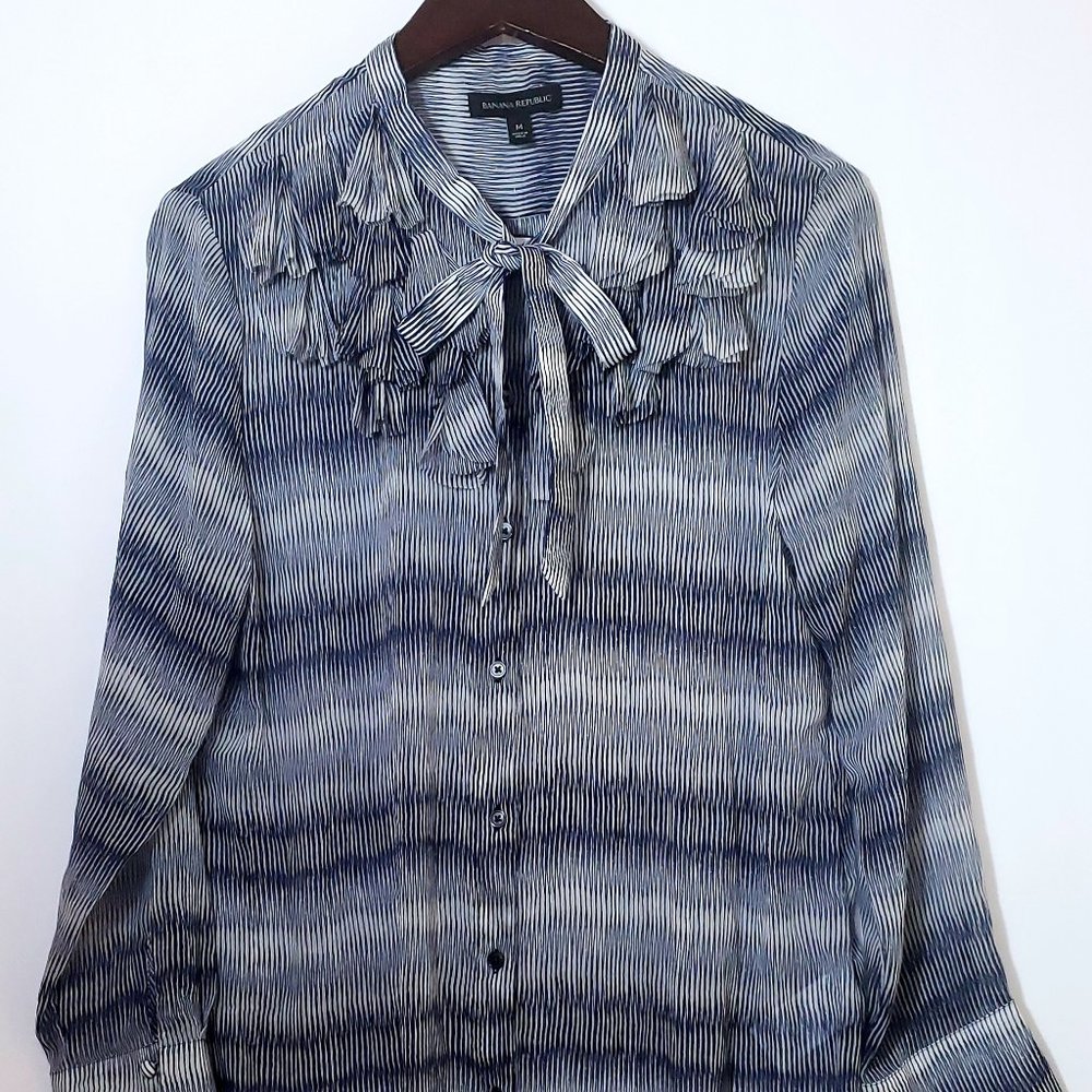 Banana Republic Blue and White Elsie Ruffle Neck B